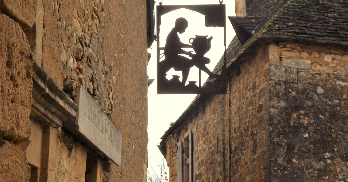 AUTRES DIRECTIONS THE POTTER'S HOUSE