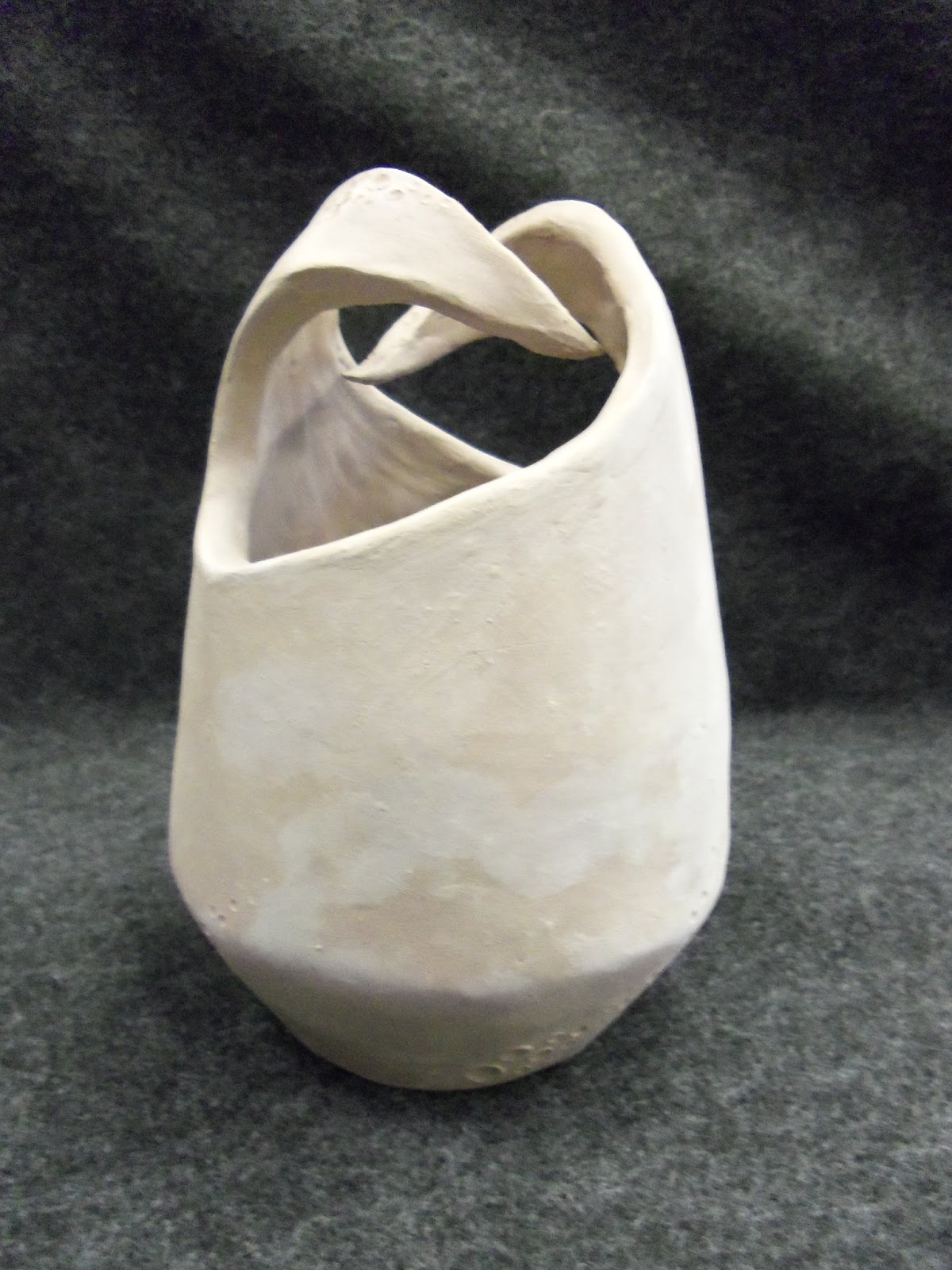 1 mackm Pinch Pot Vase