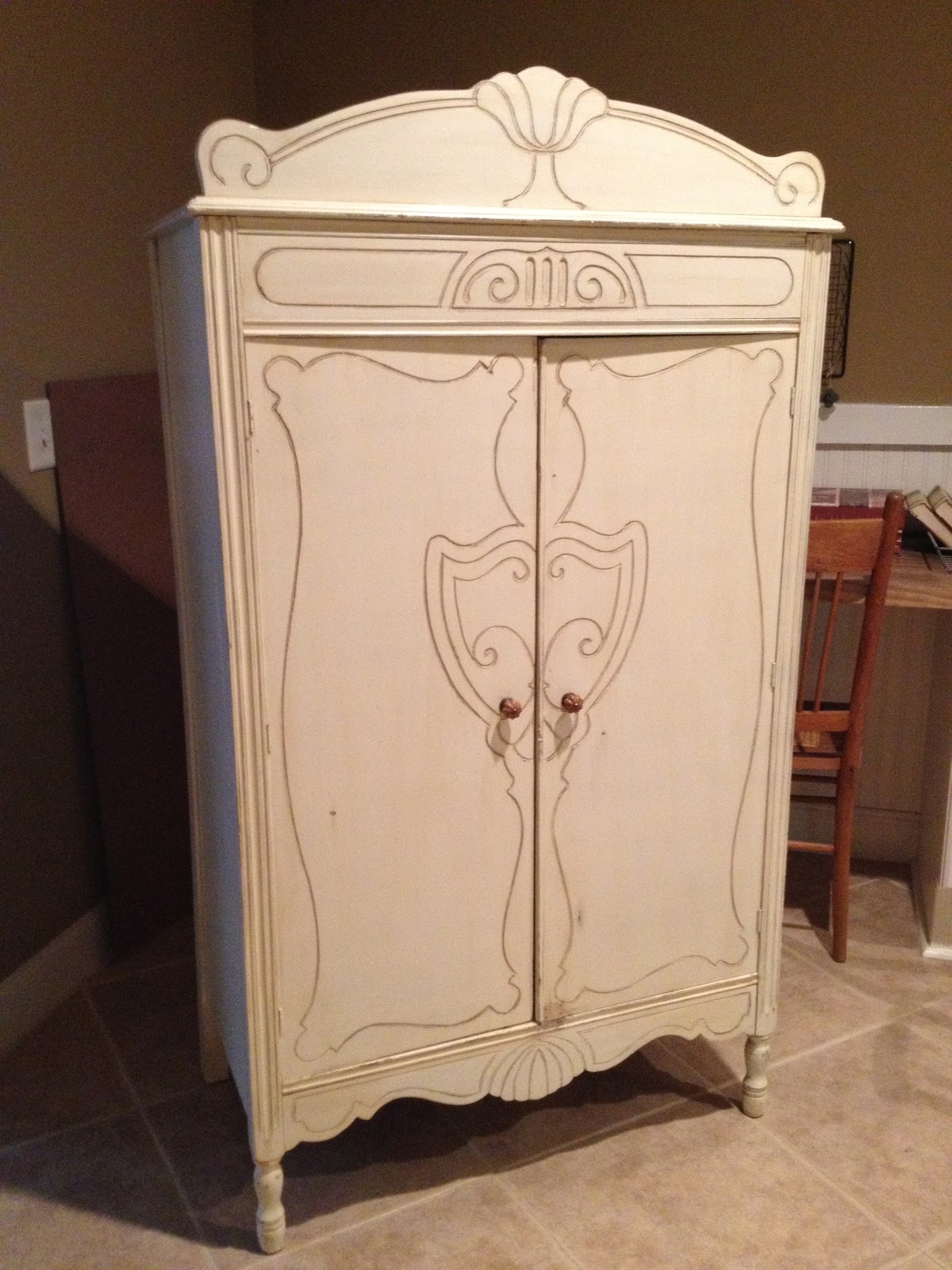 SensibleRedesign Small Armoire