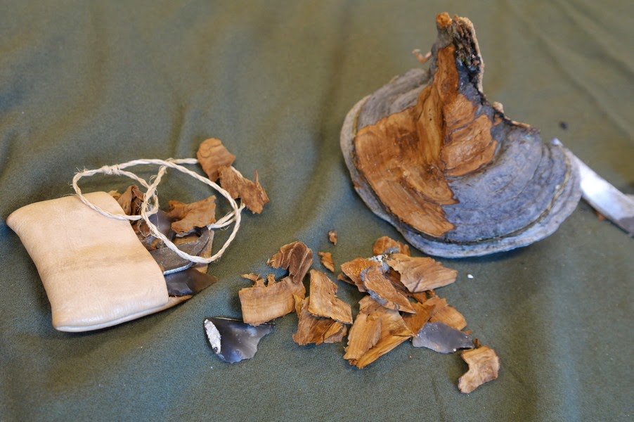 Замша из гриба. Огниво для розжига костра. Как получить трут. Бушкрафт кресало и огниво. Добыча огня.