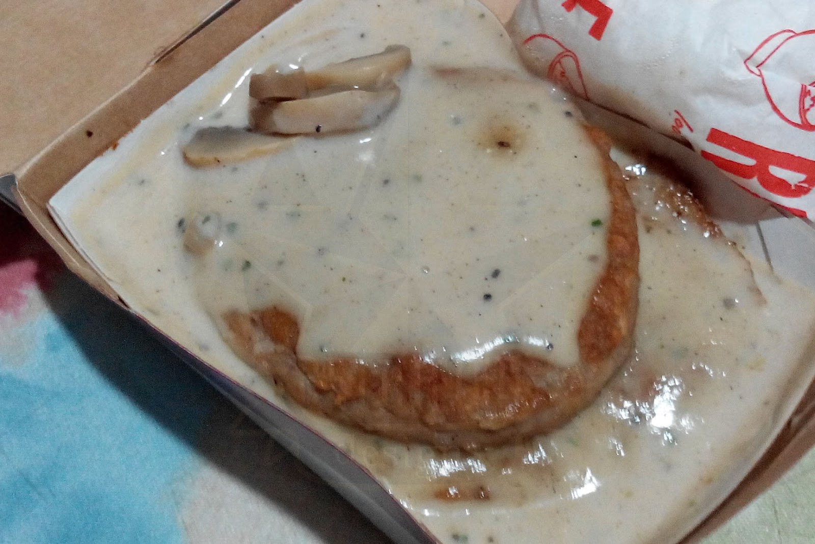 Randomly Random We Tried McDonalds' Mushroom Pepper Steak