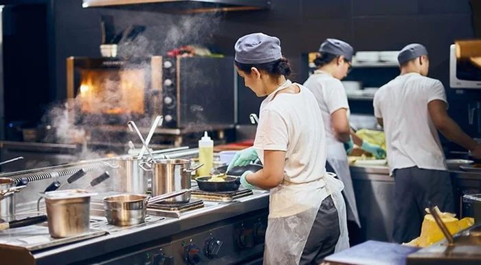 Imagen de una persona cocinando