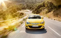 Opel Astra GTC front