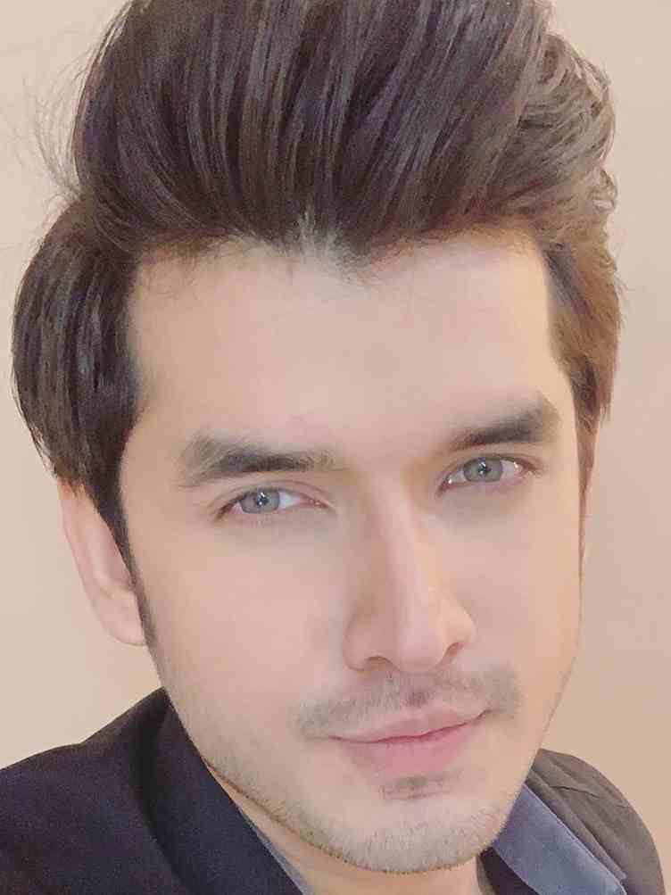 Paras Kalnawat Wiki, Biography, Age, Girlfriend, Facts, Image and More