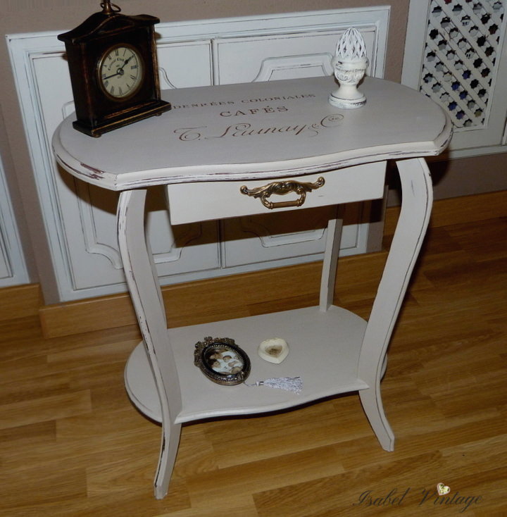 mesa-auxiliar-renovada-chalk-paint-stencil