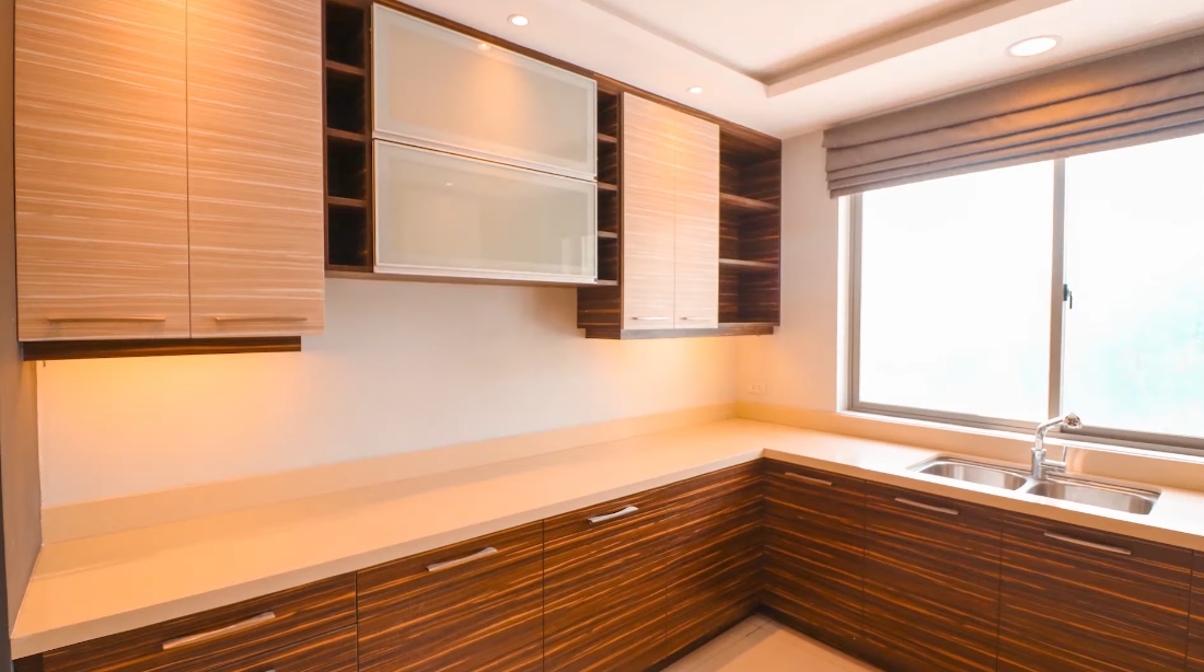 20 Interior Design Photos vs. New Manila, Luxury Townhouse Tour