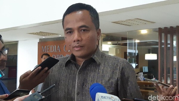 PPP: Kemarahan Jokowi Tunjukkan Persoalan Serius di Kabinet PPP: Kemarahan Jokowi Tunjukkan Persoalan Serius di Kabinet