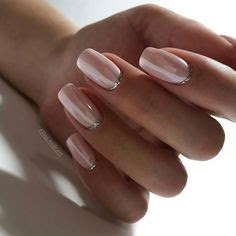 Style Inspiration | The Edit: Our Favourite Minimalist Manicures