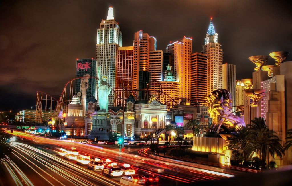 ์New York Hotel Las Vegas โรงแรมคาสิโน ที่มีคนเล่นเยอะมาก