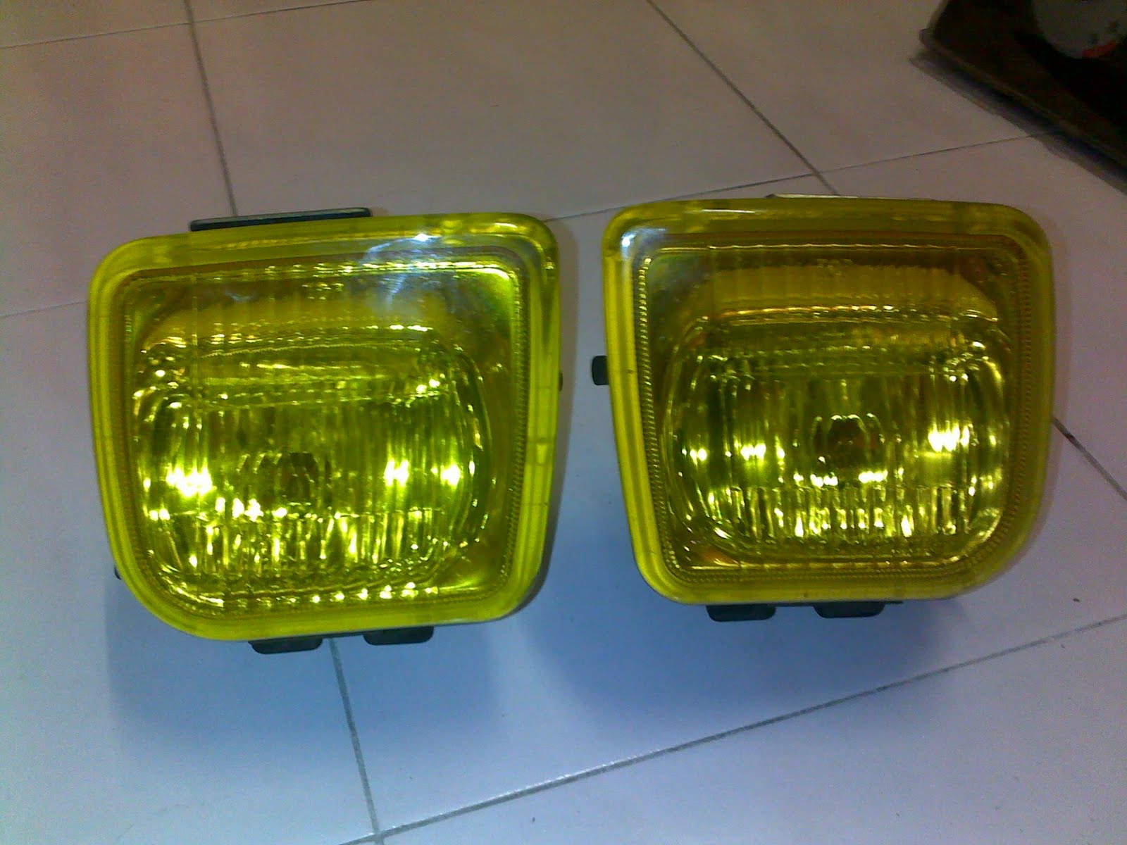 RS Autogarage JDM Honda Parts JDM EK4 yellow stanley foglamp with bracket