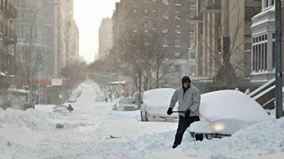Cierran en EU escuelas y cancelan viajes tras nevadas