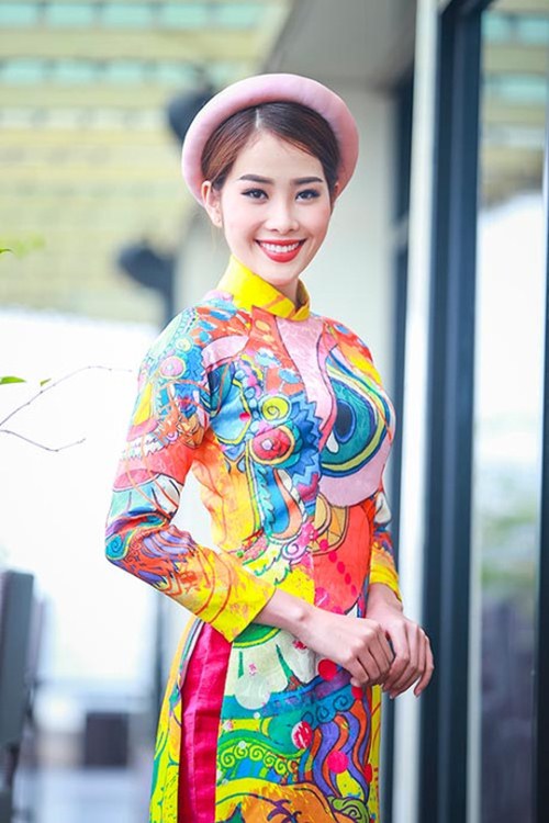 8 kiểu tóc kết hợp với áo dài đẹp nhất của mỹ nhân Việt ed8ca0f7b46081aa6ac880f3124395f7 8 kiểu tóc kết hợp với áo dài đẹp nhất của mỹ nhân Việt