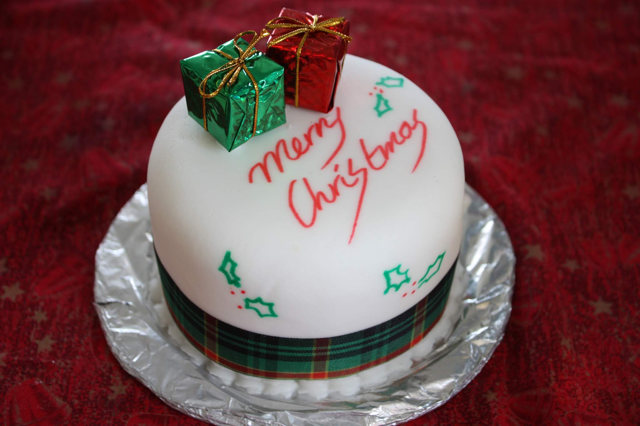 Christmas Gift Cake For Christmas Birthday