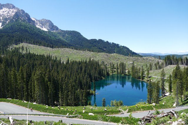 lago di carezza dove si trova