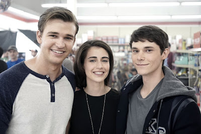 Image of Dilan Gwyn, Burkely Duffield and Jonathan Whitesell in Beyond (13)