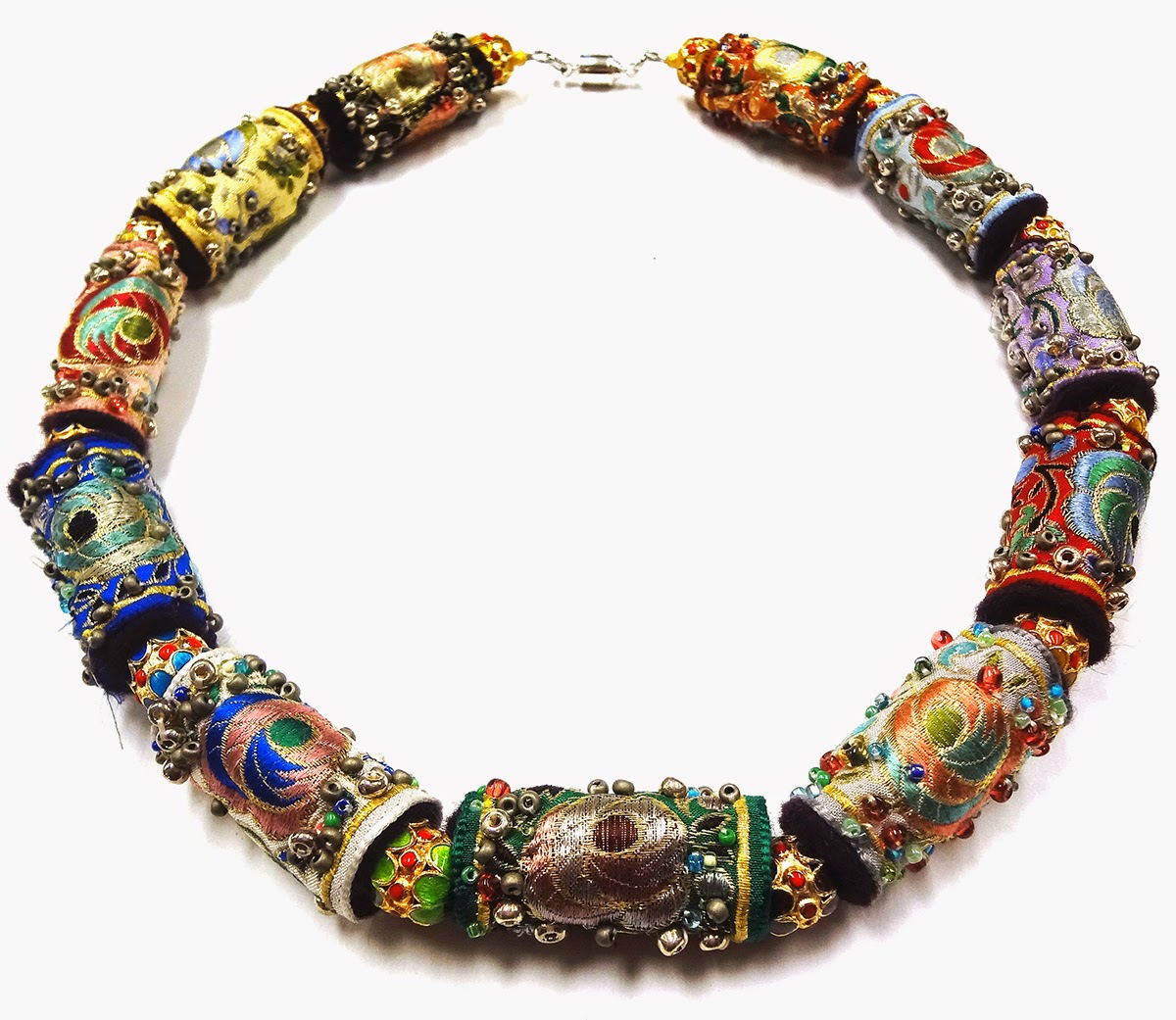 Carmi's Art Brocade Ribbon Beads/Pendants