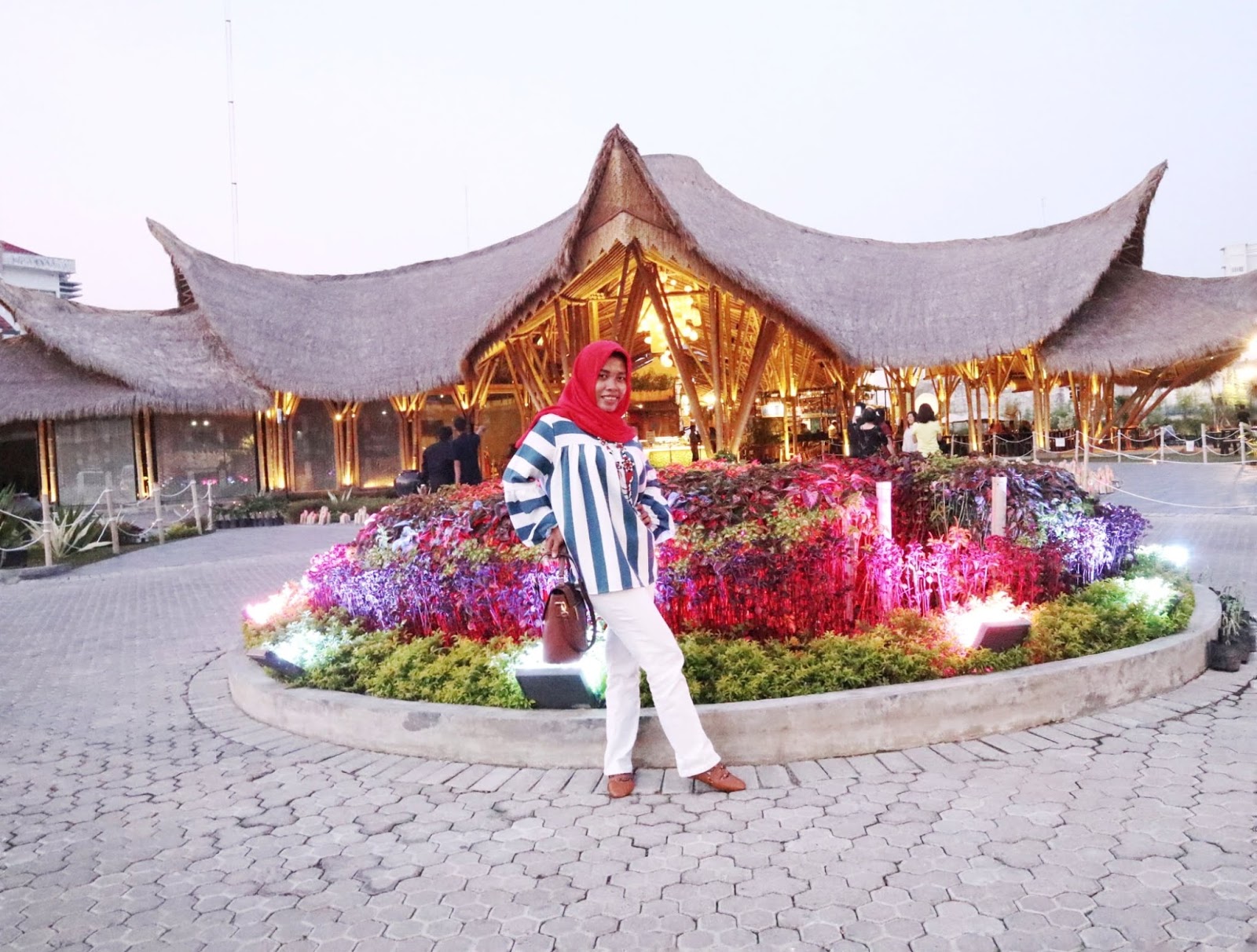 Mutia Garden Tawarkan Tempat Nongkrong Ala Taman Di Tengah Kota Travel Dan Lifestyle Blog