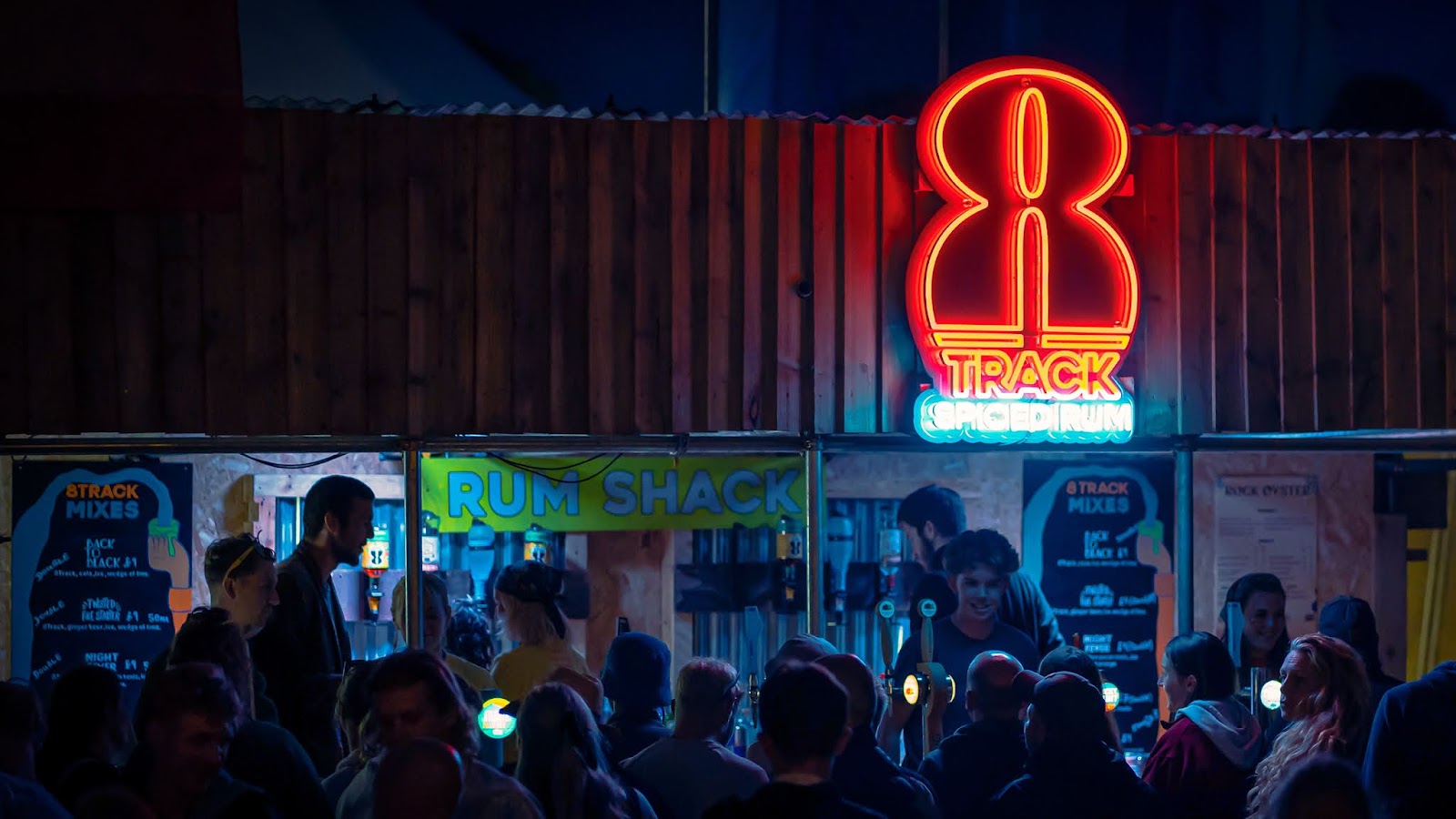 8Track – Packaging Of The World