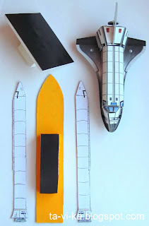 модель космического корабля Шаттл