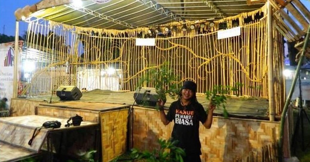 Dekorasi Panggung Sederhana