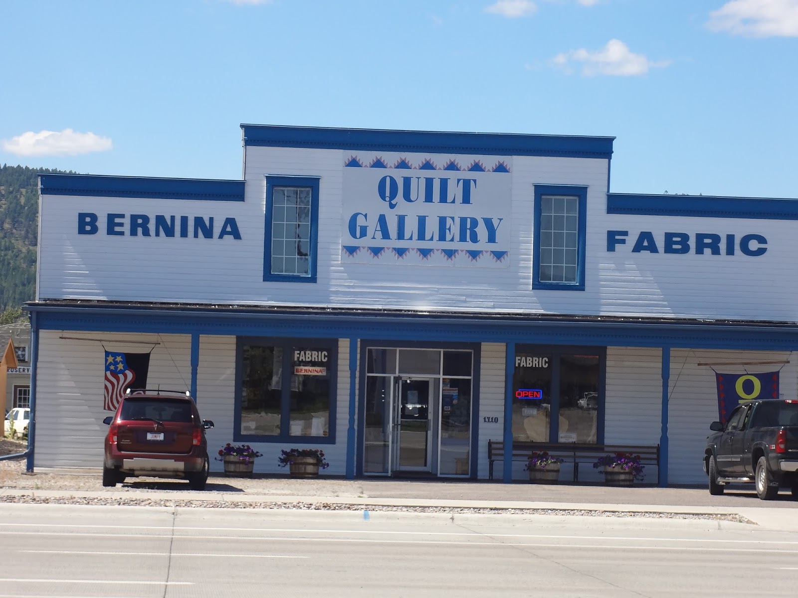 Weyburn Crocus Quilters Visiting Quilt Shops in MT