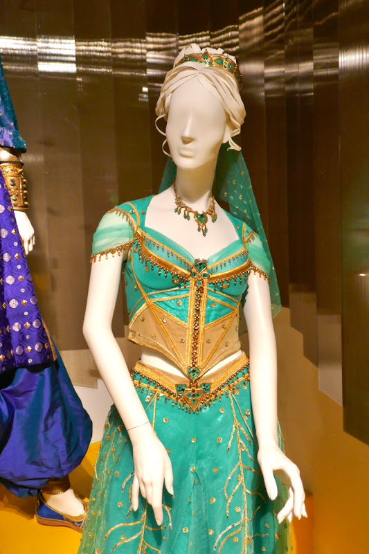 Naomi Scott Aladdin Princess Jasmine costume Naomi Scott Aladdin Princess Jasmine costume