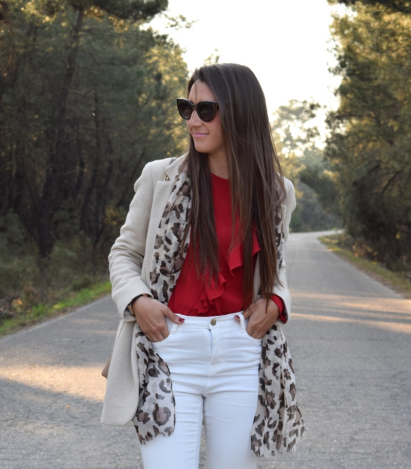 outfit blusa roja