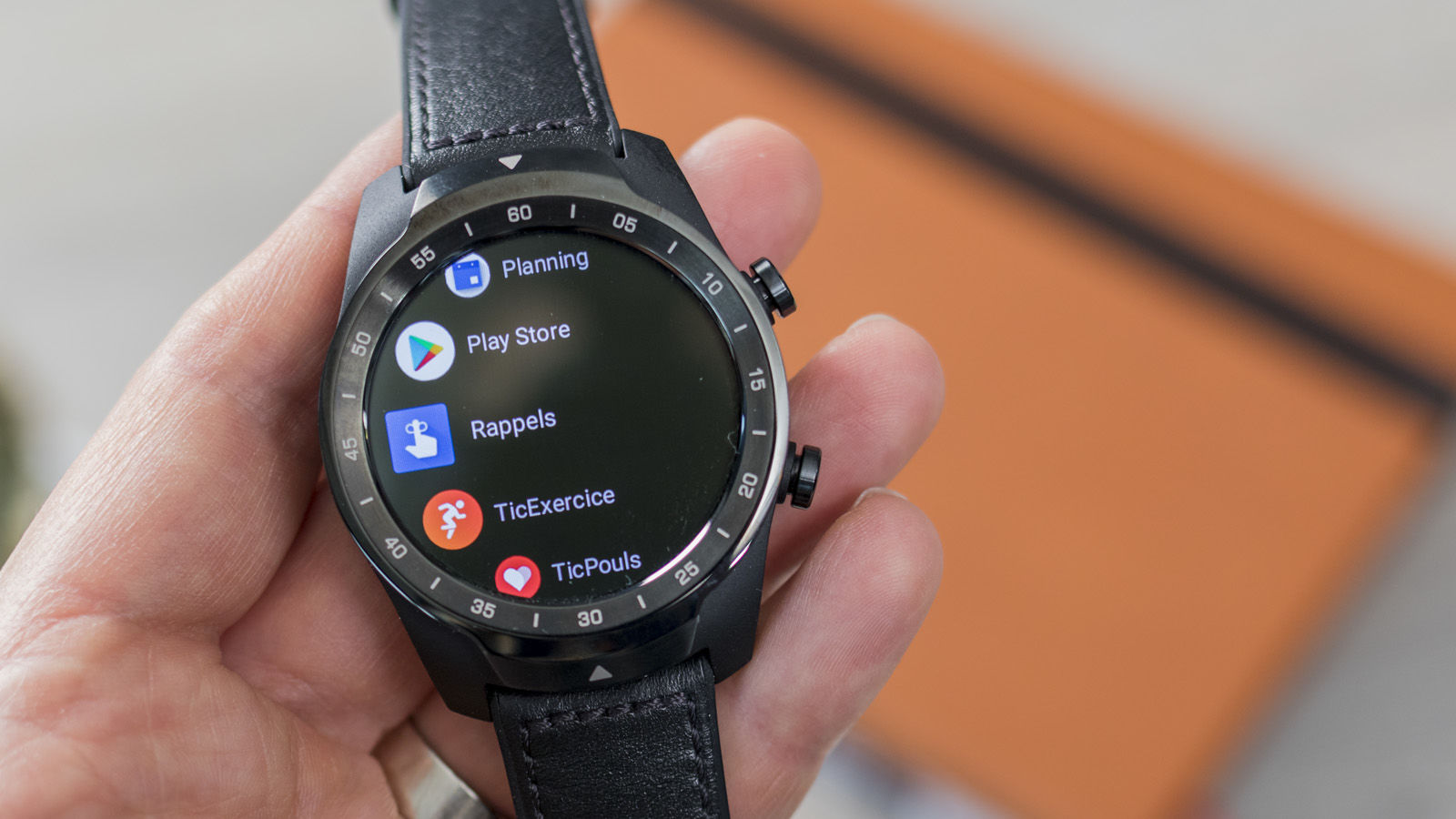 TicWatch Pro 2020 Review - Your Choice Way