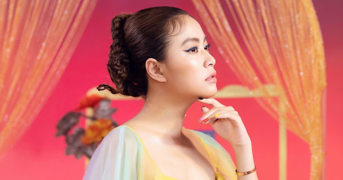 Hot girl… Hoàng Thùy Linh…