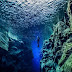 Αυτό είναι το μοναδικό υποβρύχιο σημείο στον κόσμο όπου μπορείς να κολυμπήσεις ανάμεσα σε δύο τεκτονικές πλάκες και βρίσκεται στην Ισλανδία 