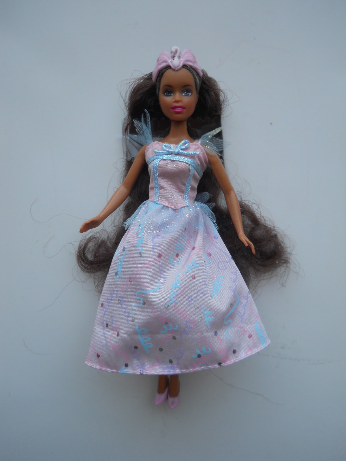 Barbie Mini Kingdom Doll Identification Guide July 2013.