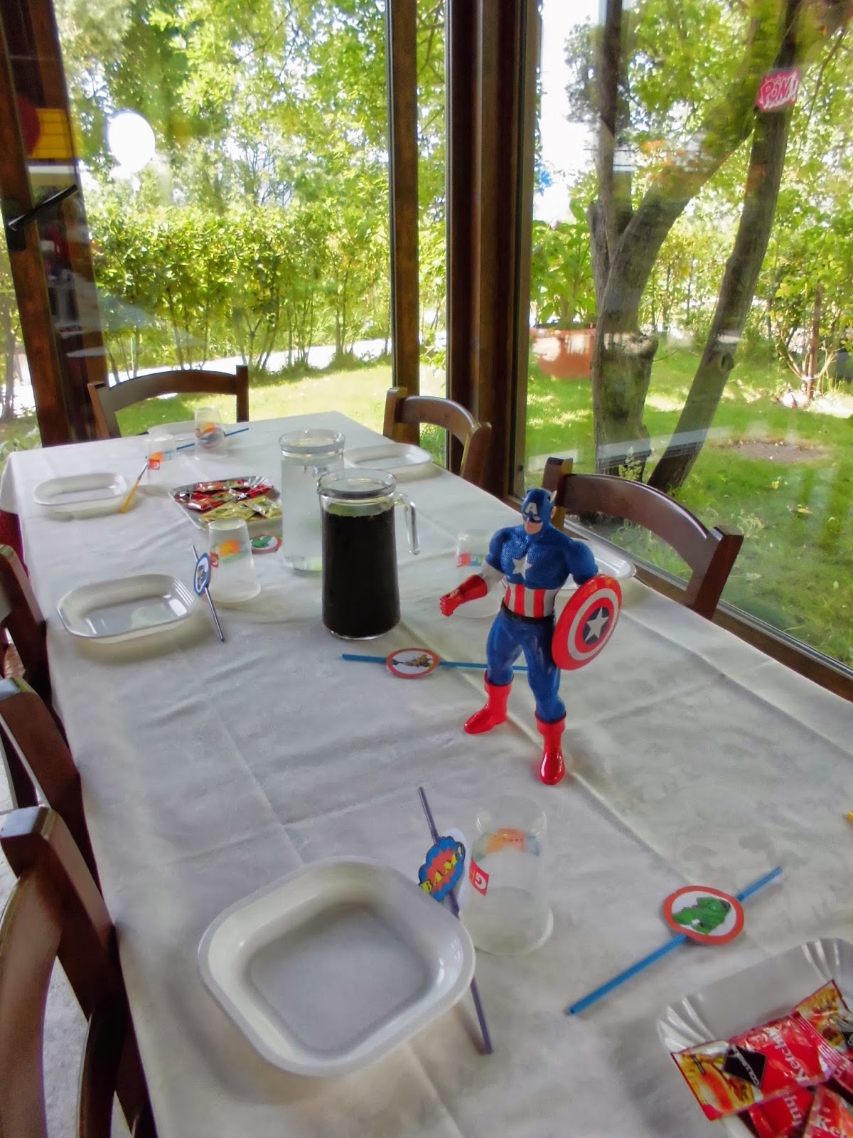 Kit Completo Decorazione Compleanno - Tovaglia, Piatti, Tovaglioli, Palloncini, Striscione Per 10 Ospiti - Foto 10