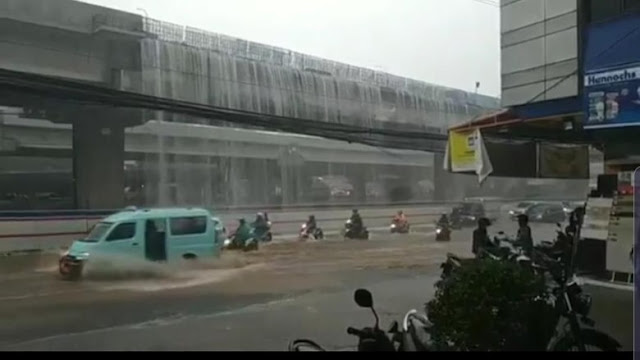 Viral 'Air Terjun' Tol Becakayu Bikin Banjir Bekasi, Ini Kata Bina Marga Viral 'Air Terjun' Tol Becakayu Bikin Banjir Bekasi, Ini Kata Bina Marga