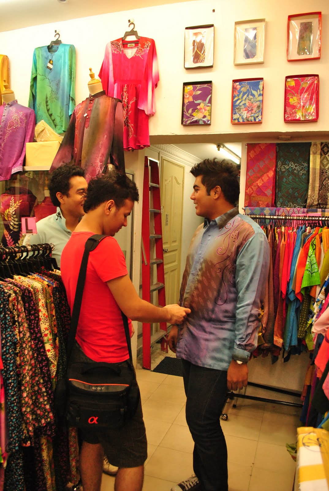 IZZ HUZNIE IDRAQIE: baju batik