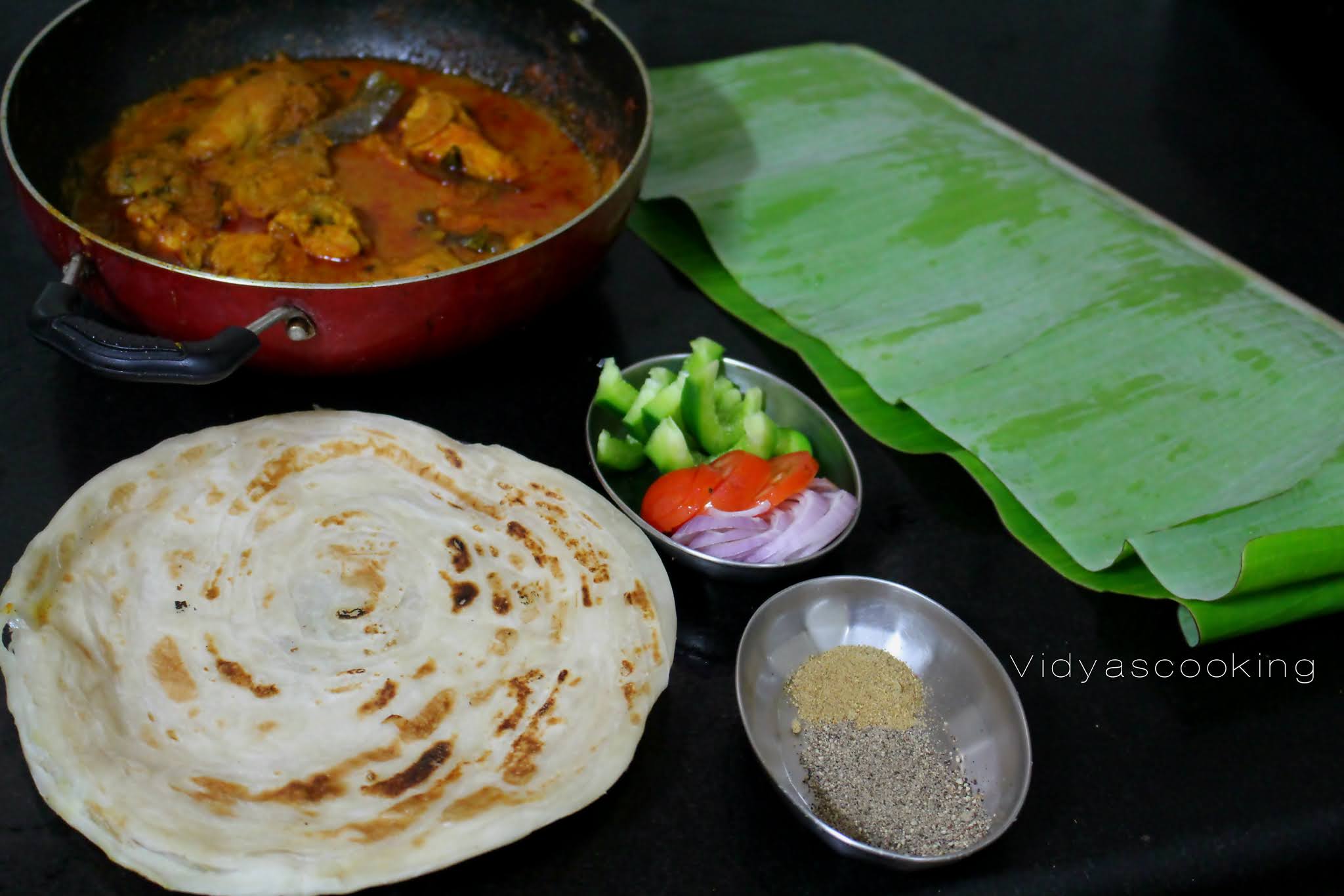 Chicken Kizhi Parotta / Kozhi Potalam Parotta Recipe