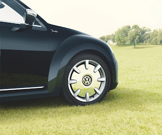 Volkswagen Beetle Fender Edition debuting at Leipzig Auto Show