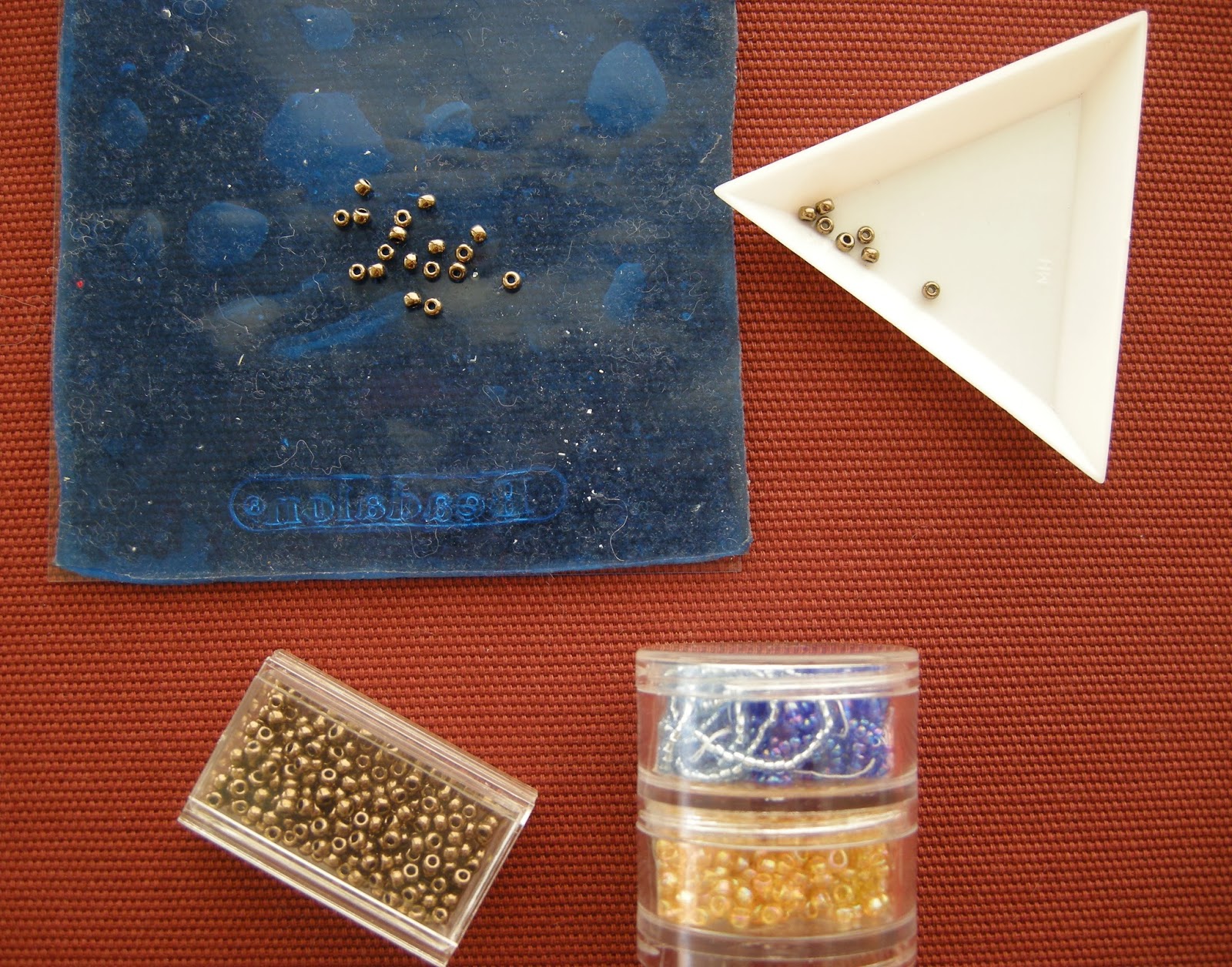 Queenie's Needlework TAST 102 Beaded Triangular Buttonhole Stitch