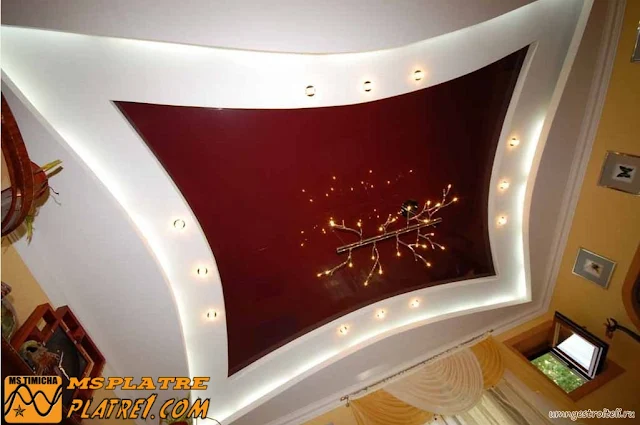 Nouveau faux plafond en plâtre pour le salon en Marrakech 