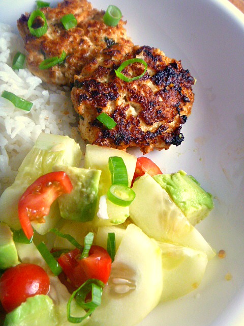 Garlicky, herby chicken patties; crispy on the outside and moist and tender on the inside, next to a fresh salad bursting with flavor make for one tasty dinner! - Slice of Southern