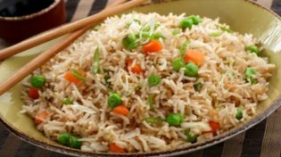 https://reladex.com.ng/2021/04/how-to-make-mixed-fried-rice-at-home.html