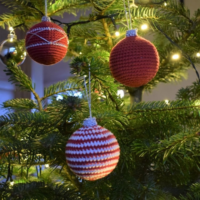 Free Christmas Crochet ornament patterns