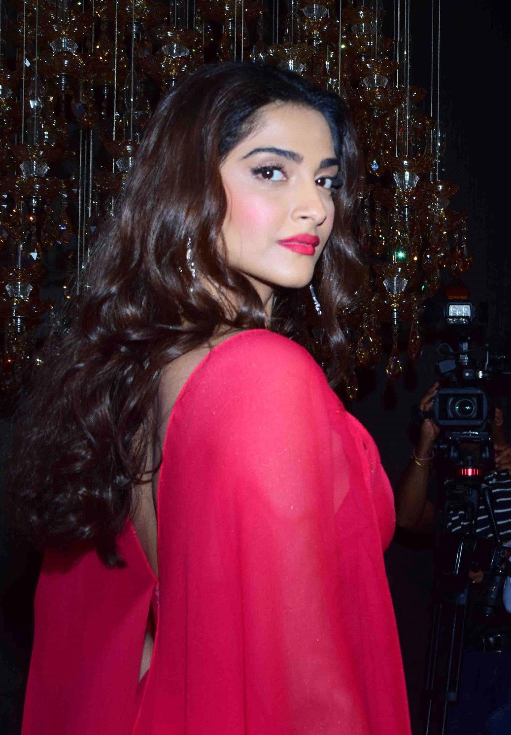 High Quality Bollywood Celebrity Pictures Sonam Kapoor Sexiest Cleavage Show Ever At The Hello