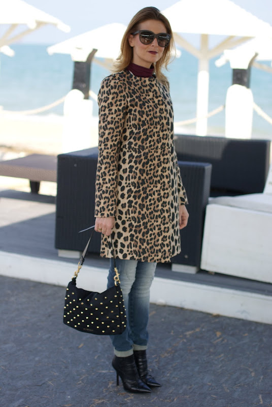 Leopard coat, dark lips | Fashion and Cookies - fashion and beauty blog