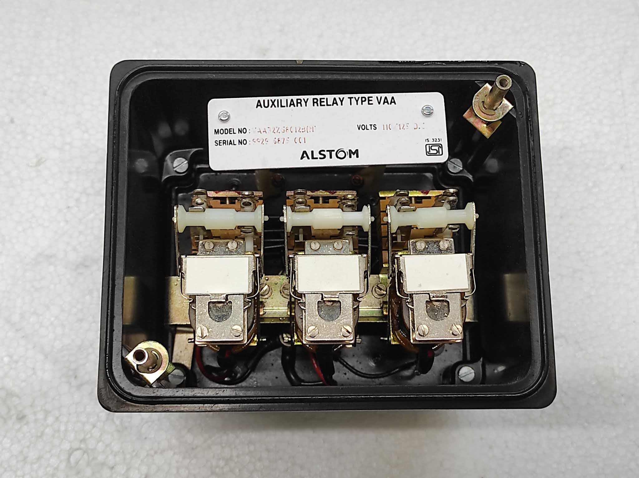 ALSTOM VAAC32ZG8012B(M) AUXILIARY RELAY TYPE VAA 110125 VDC