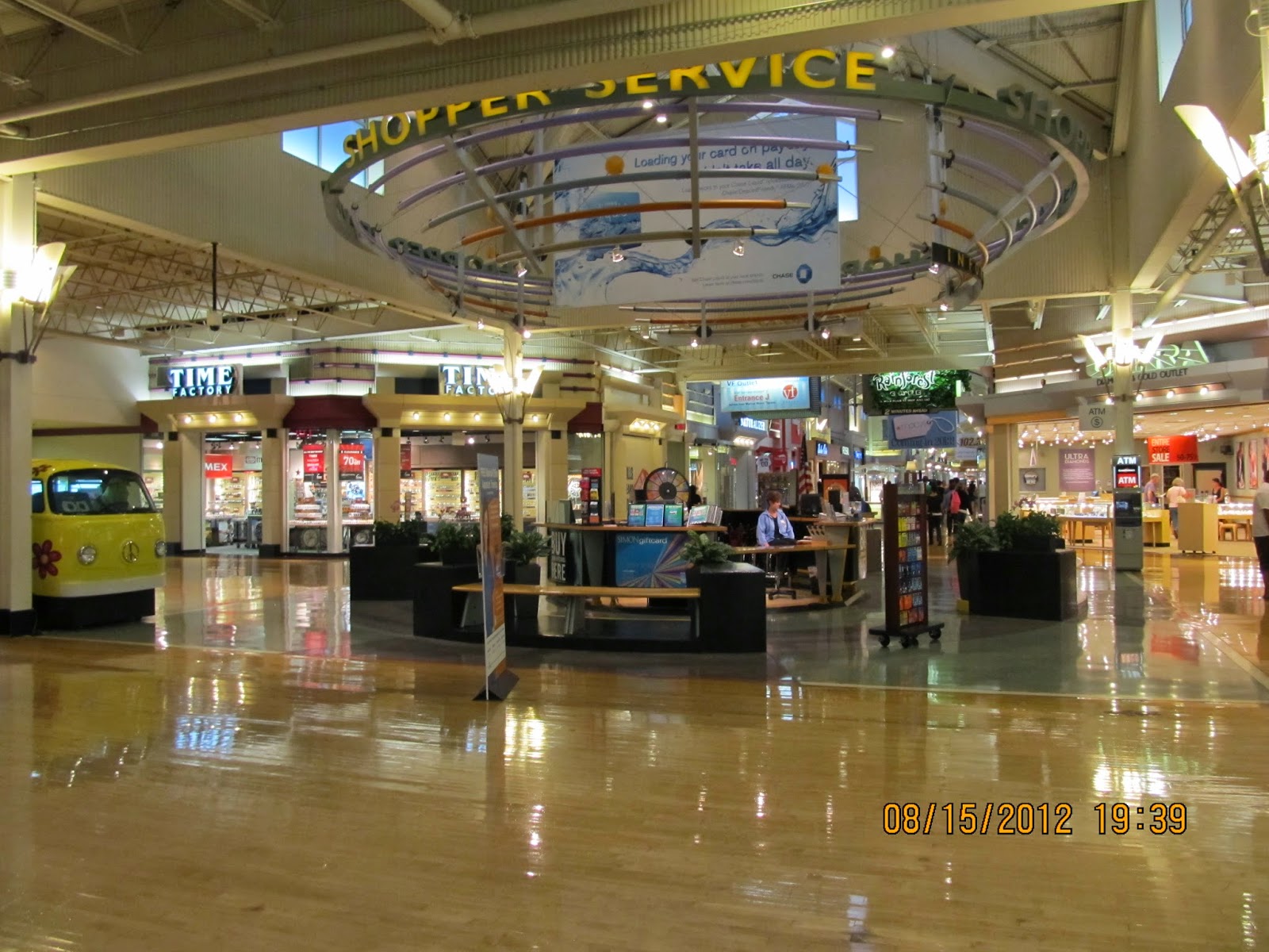 Trip to the Mall Gurnee Mills (Gurnee, IL)