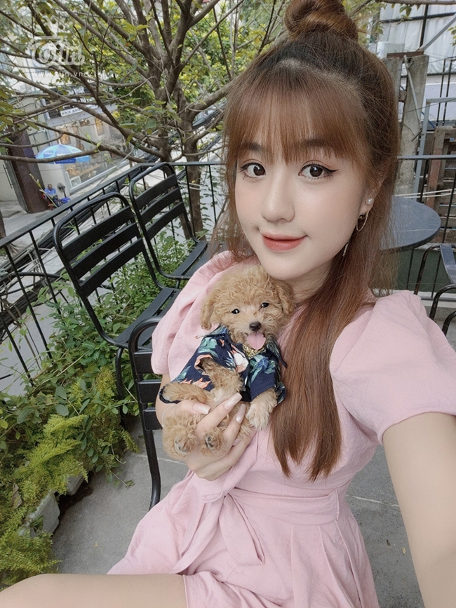 nữ streamer khoe vùng nhạy cảm trên livestream