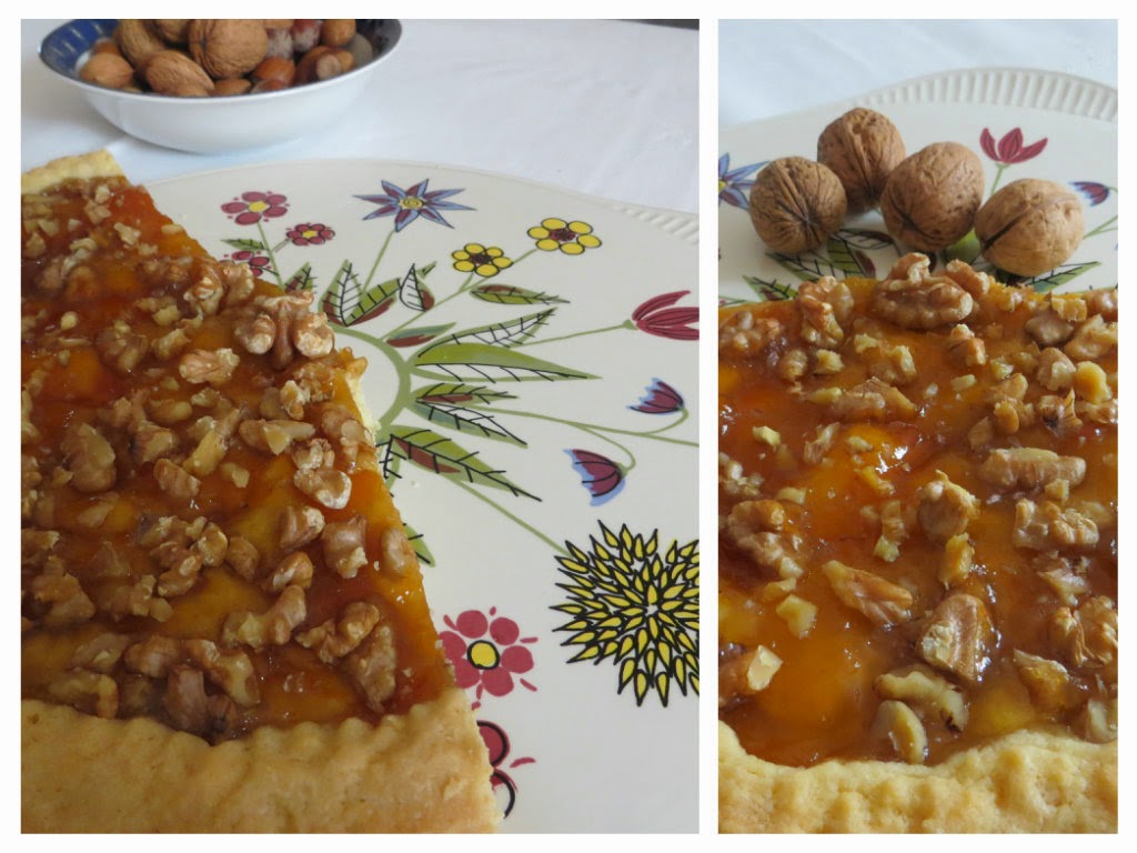 crostata di marmellata e noci