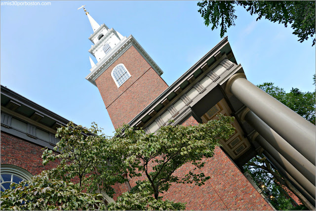 Memorial Church en el Campus Principal de la Universidad de Harvard