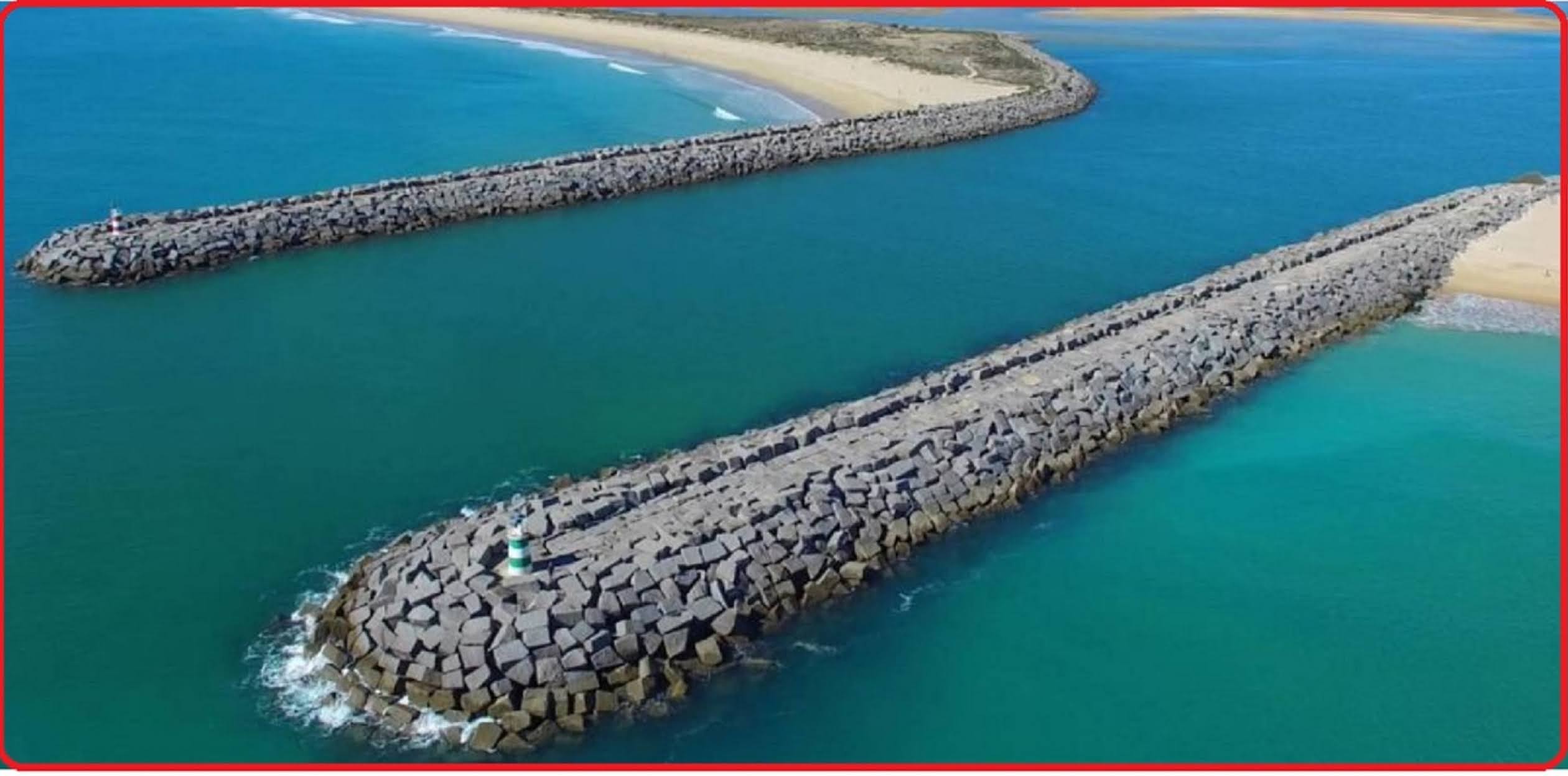 FUNGSI BREAKWATER DAN PENGERTIAN BREAKWATER