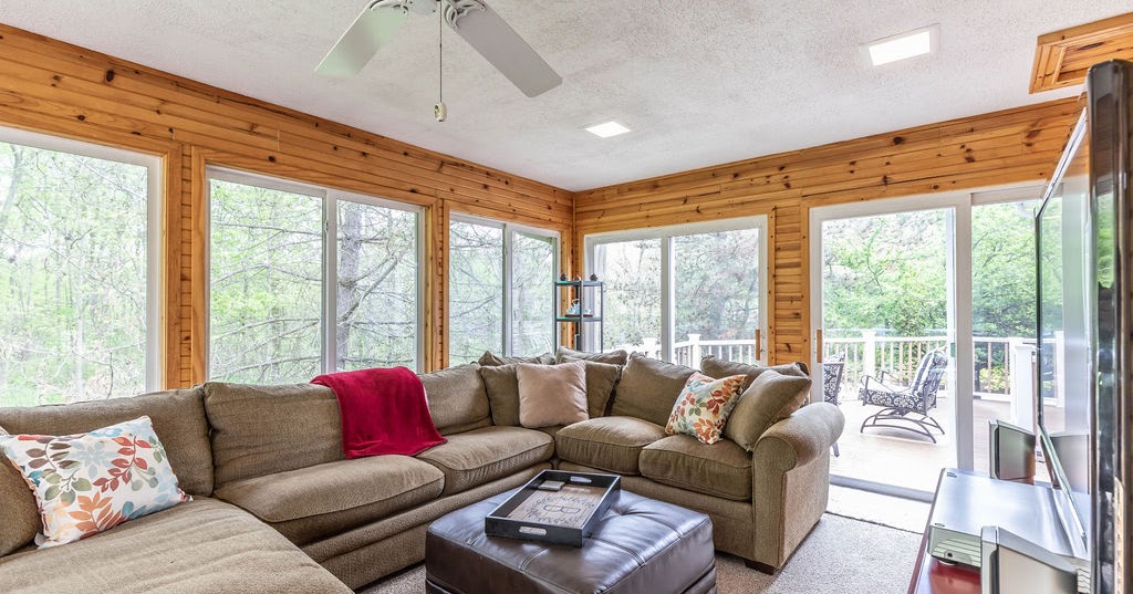 Vicki Williams Grand Ledge Realtor in Michigan 1750 W Pinch Hwy